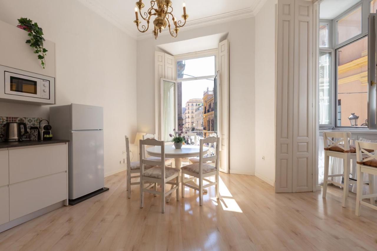 Luminoso Apartamento De Dos Habitaciones Con Vistas A Las Catedral Μάλαγα Εξωτερικό φωτογραφία
